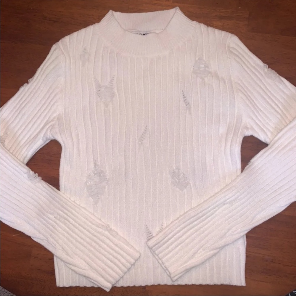 Distressed Sweater - Picture 4 of 6